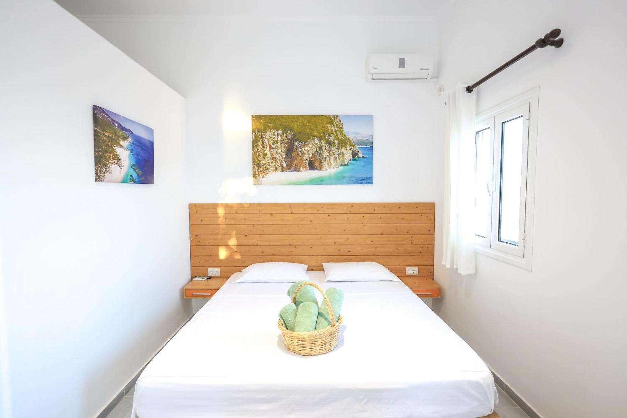Casablanca Rooms Dhërmi Εξωτερικό φωτογραφία